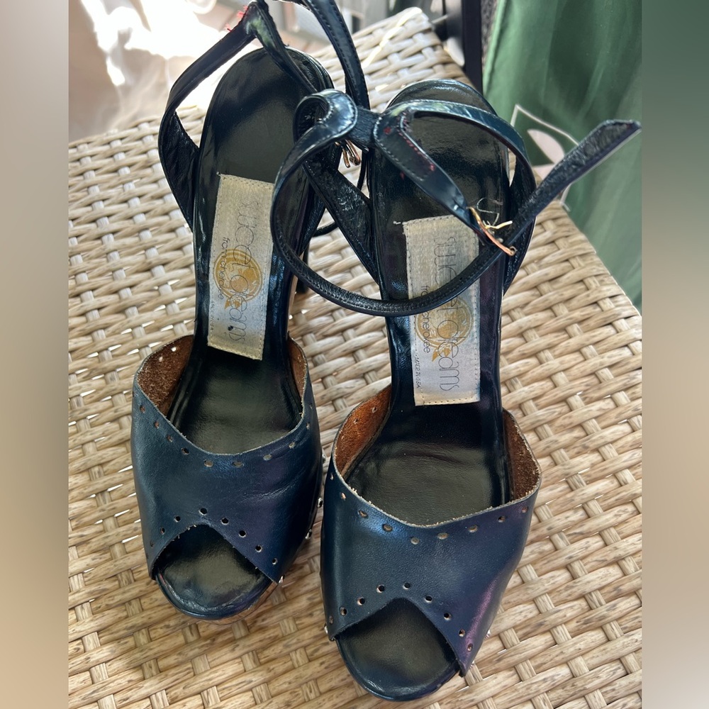 Vintage 70s SWEET DREAMS by CHEROKEE leather wood heels navy 7-7.5 sling back - Picture 2 of 6